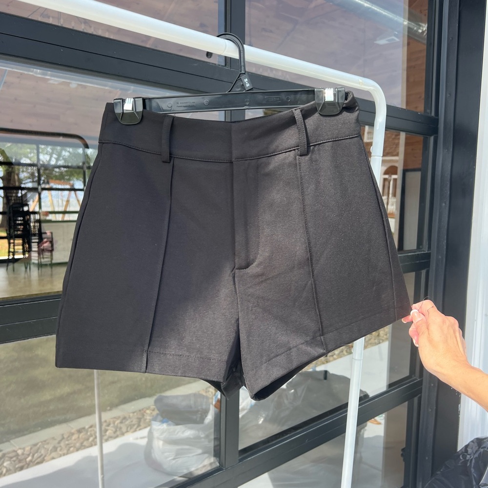 Mahina High Waist Black Shorts